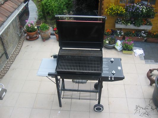 Een barbecue die wij gebruiken en verhuren